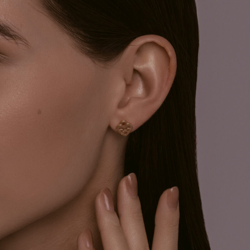 Interlocking Hearts Gold Stud Earrings - Image 3