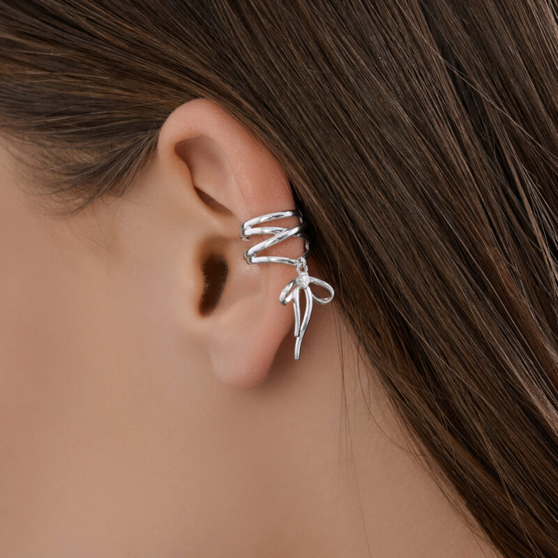 Chic silver ear cuff earring adorned with sparkling cubic zirconia - Image 3