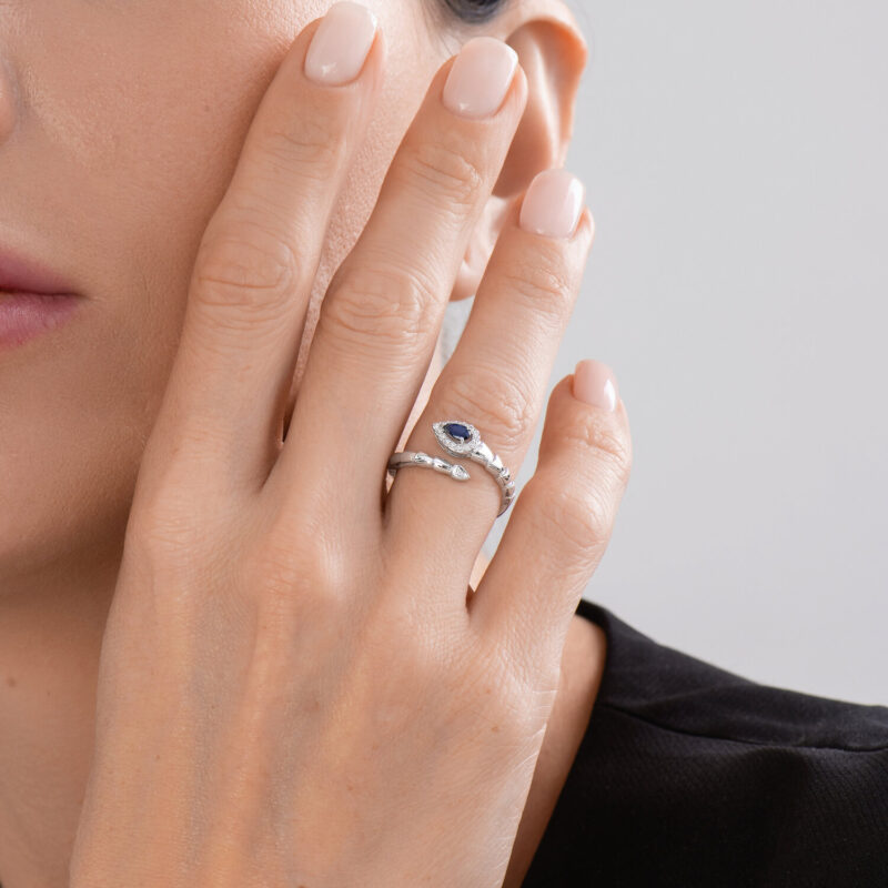 Serpent's Gaze Sapphire & Diamond Ring - Image 3