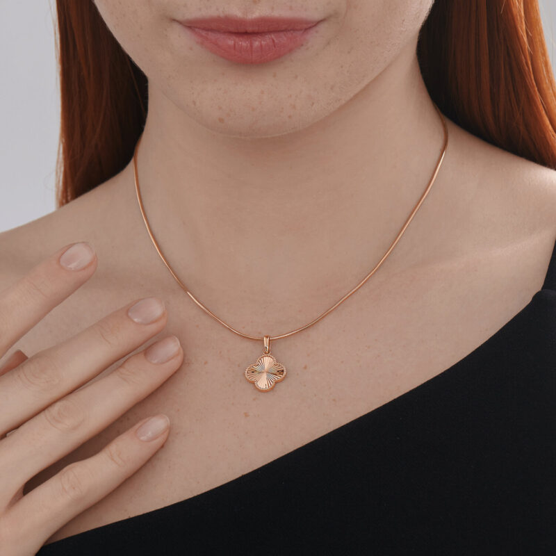 The Sunburst Clover Charm - Image 3