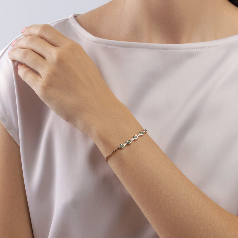 The Emerald & Diamond Chain Bracelet - Image 3